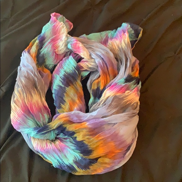 Colorful Scarf - Picture 2 of 2